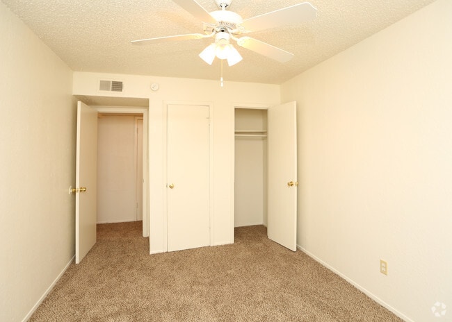 1BD,1BA - 621 SF - The Park