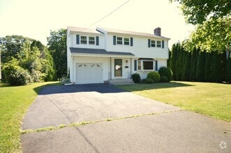 Building Photo - 18 Overbrook Rd