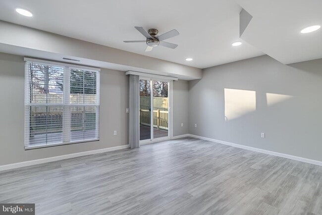 Building Photo - 4651 Grosbeak Pl