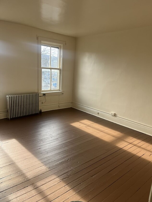 Foto del edificio - 272 W Cottage Pl