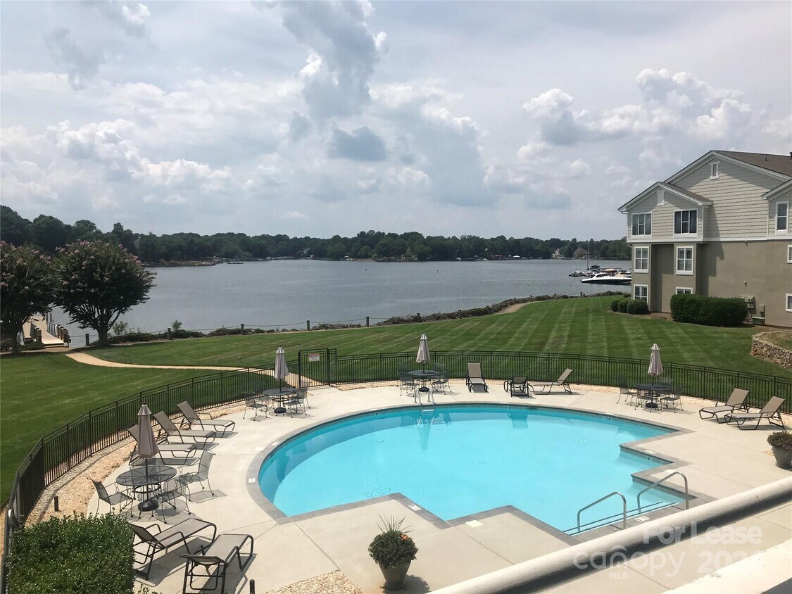 1329 Torrence Cir, Davidson, NC 28036 Condo for Rent in Davidson, NC