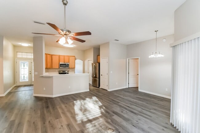Foto del edificio - 9202 Redtail Dr