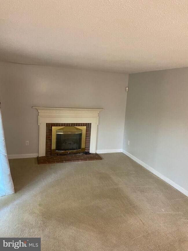 Building Photo - 9302 Bluefield Rd
