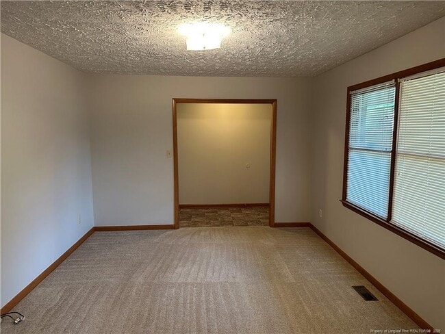 Building Photo - 8516 Amish Dr