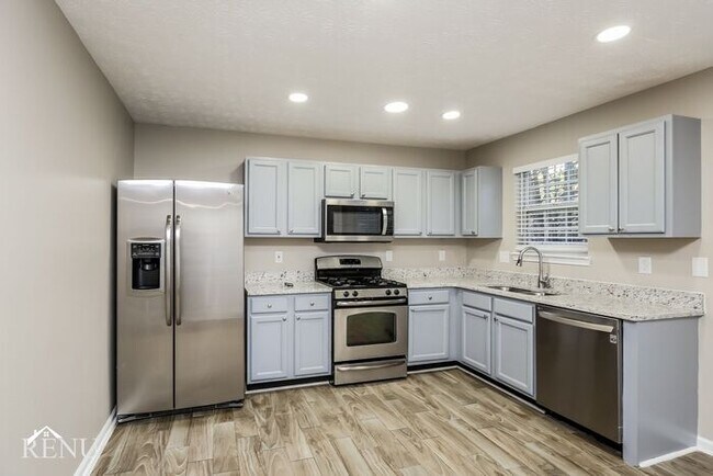 Building Photo - 2355 Delfern Dr NW