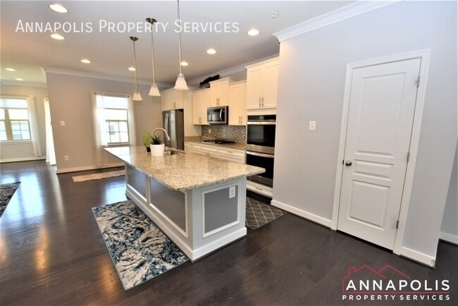 Building Photo - 121 admirals ridge drive