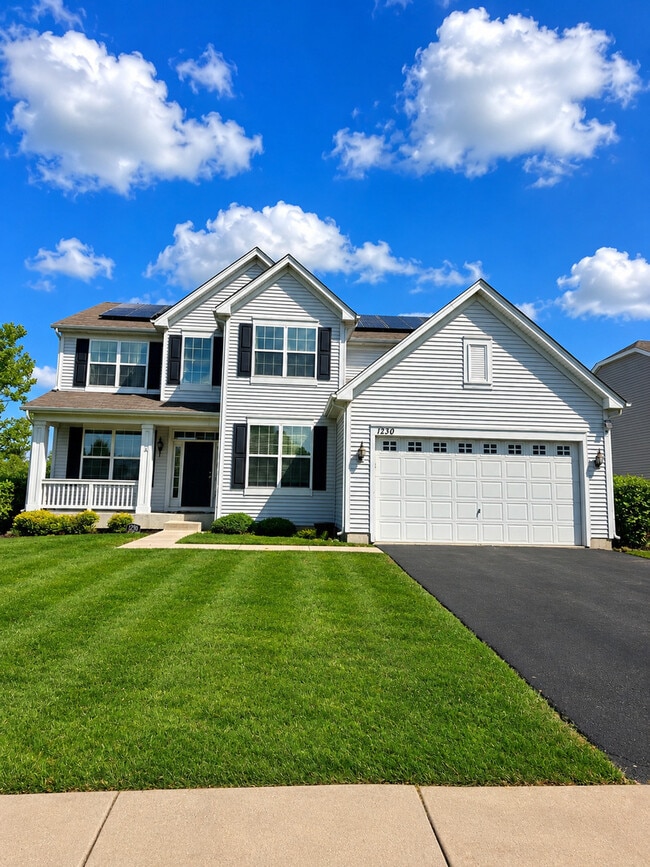 Building Photo - 1230 Bellows Way