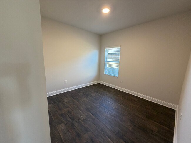 Foto del edificio - 14523 Dayton Cir