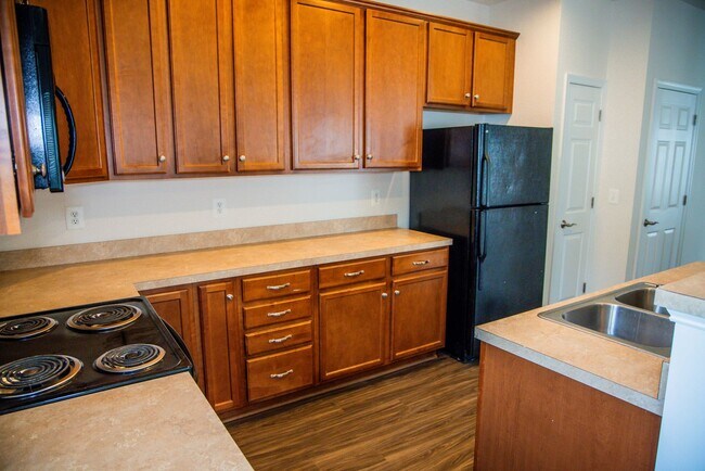 Foto del edificio - Comfort, Convenience, and Community Living...