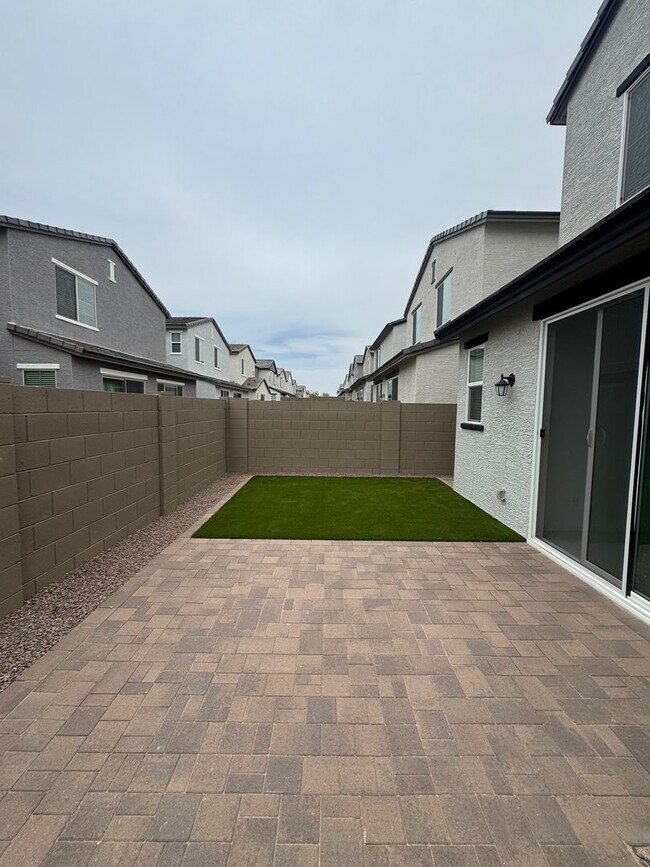 Foto del edificio - Brand new home in Union Park