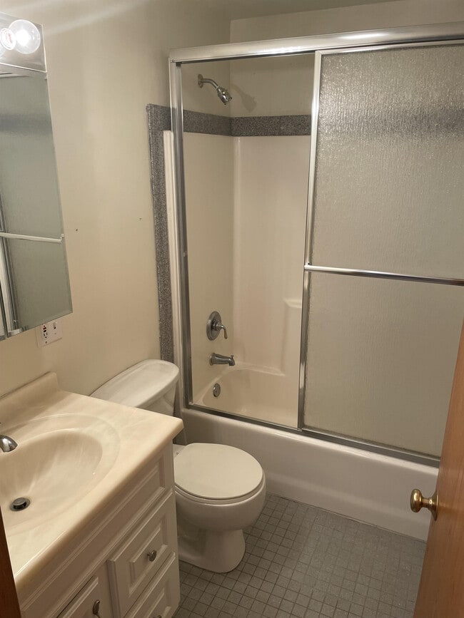 Building Photo - 2087 Colony Ct