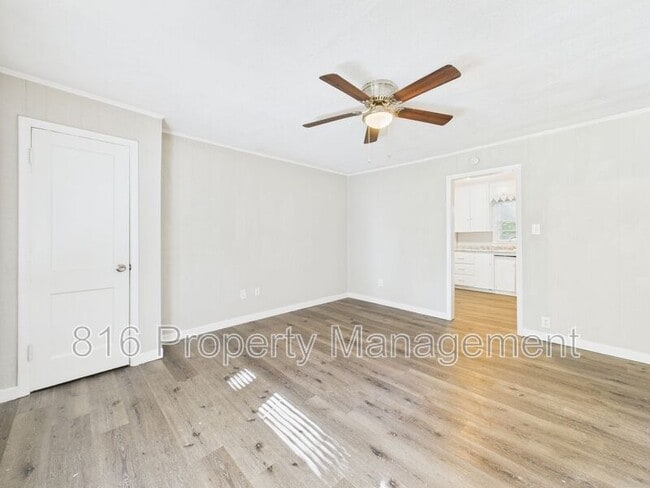 Foto del edificio - 6709 Sterling Ave