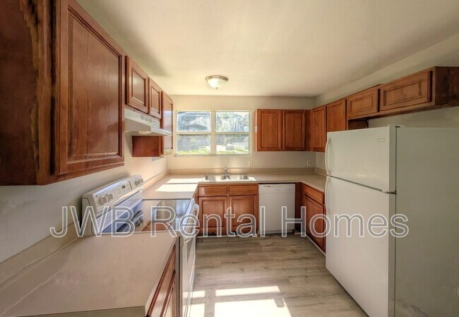 Photo - 1828 Miller St House