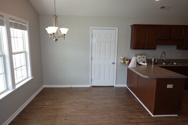 Foto del edificio - 214 Tylers Cove Way