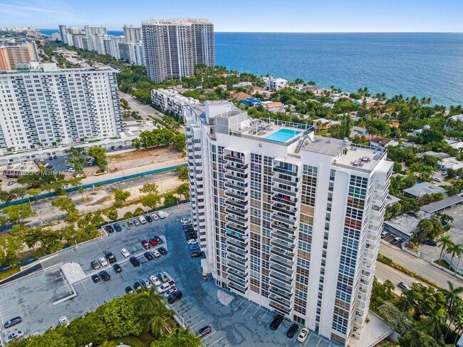 Building Photo - 2841 N Ocean Blvd