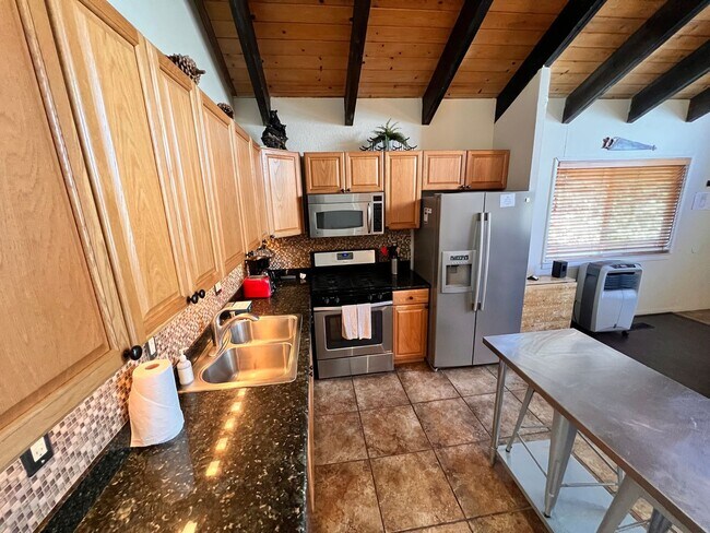 Foto del edificio - Fully Furnished Rental