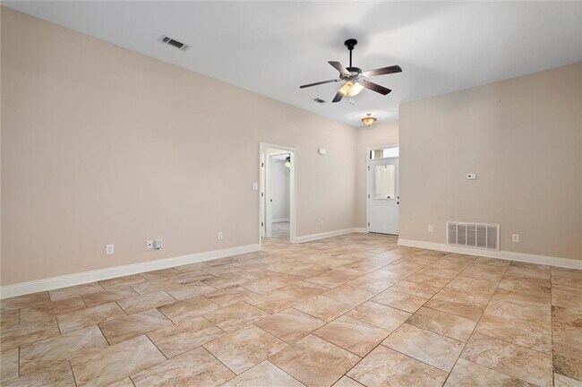 Building Photo - 8558 Three Dean Way