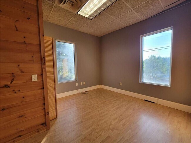 Foto del edificio - 167 Hefner St