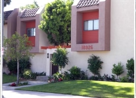 Foto del edificio - Sherman Way Townhomes