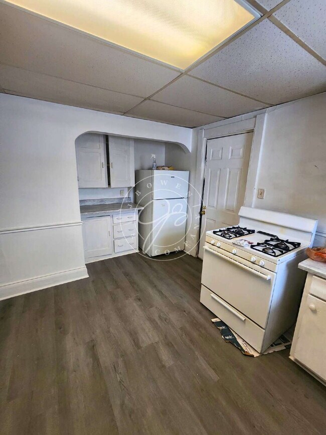 Building Photo - One of a kind 2 story 3-bedroom apartment!