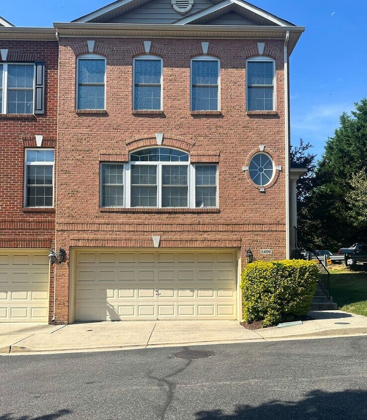 Gorgeous 3 Bed 2/2 Bath End Unit Townhome ... - Gorgeous 3 Bed 2/2 Bath End Unit Townhome ...