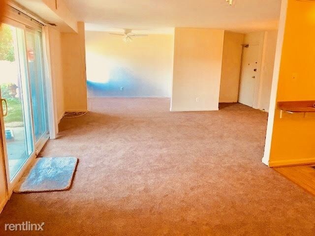 Building Photo - 2 br, 1 bath Condo - 216 Park Terrace Ct.