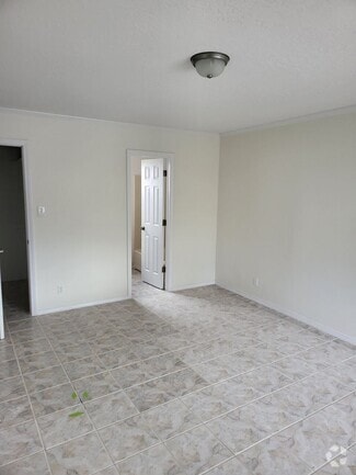 Building Photo - 1220 Rosemont Ave NW
