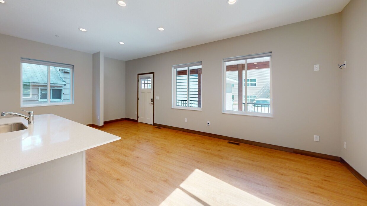 Foto principal - 1215 SE 8th St