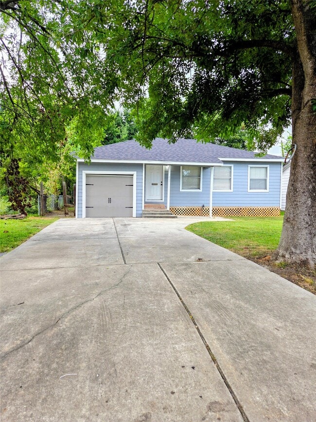 Building Photo - 603 Maple Ave
