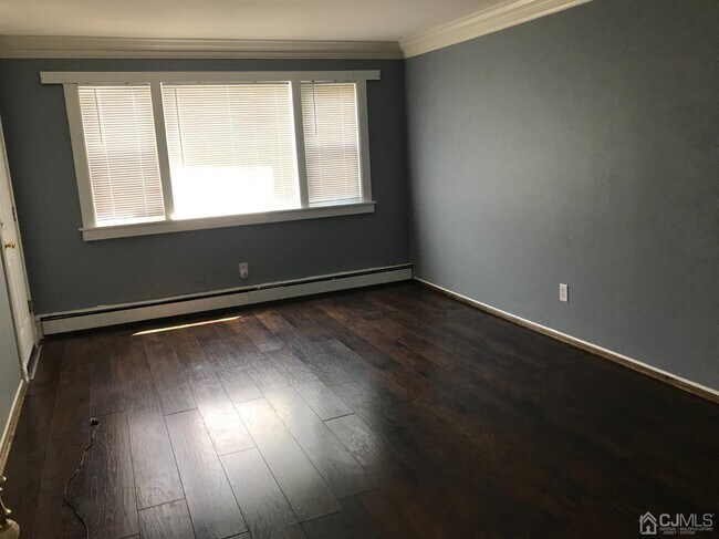 Building Photo - 105 Colletti Ct