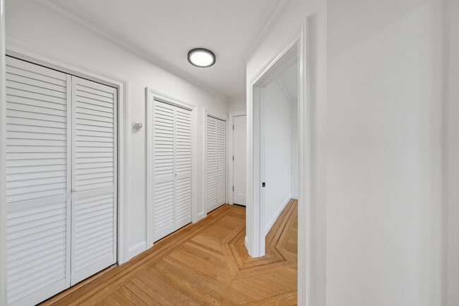 Building Photo - 286 Central Ave