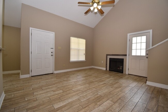 Building Photo - Lots of Updates with Granite Countertops