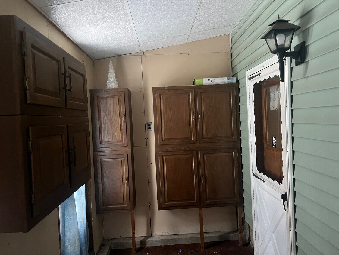 Primary Photo - 3090 Eastwood Dr