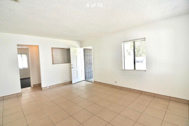 Building Photo - 1956 N Parish Pl