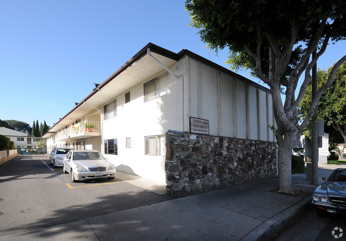 TUSTIN ARMS APARTMENTS Apartments in Tustin, CA