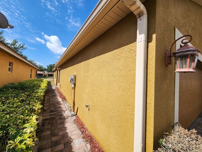 Foto del edificio - 2/2 Lehigh in Vistana Villas $500.00 Off First Month