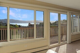 Building Photo - 99 Marinero Cir