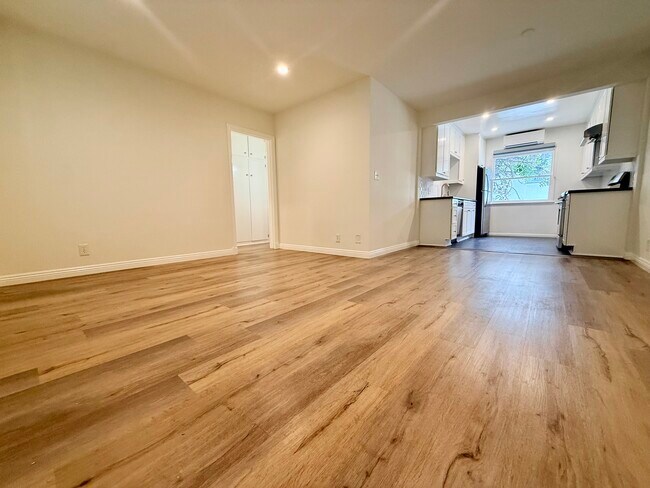 Foto del edificio - 3567 Keystone Ave