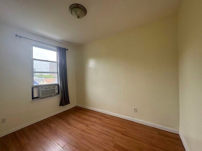Foto del edificio - 216 1st St