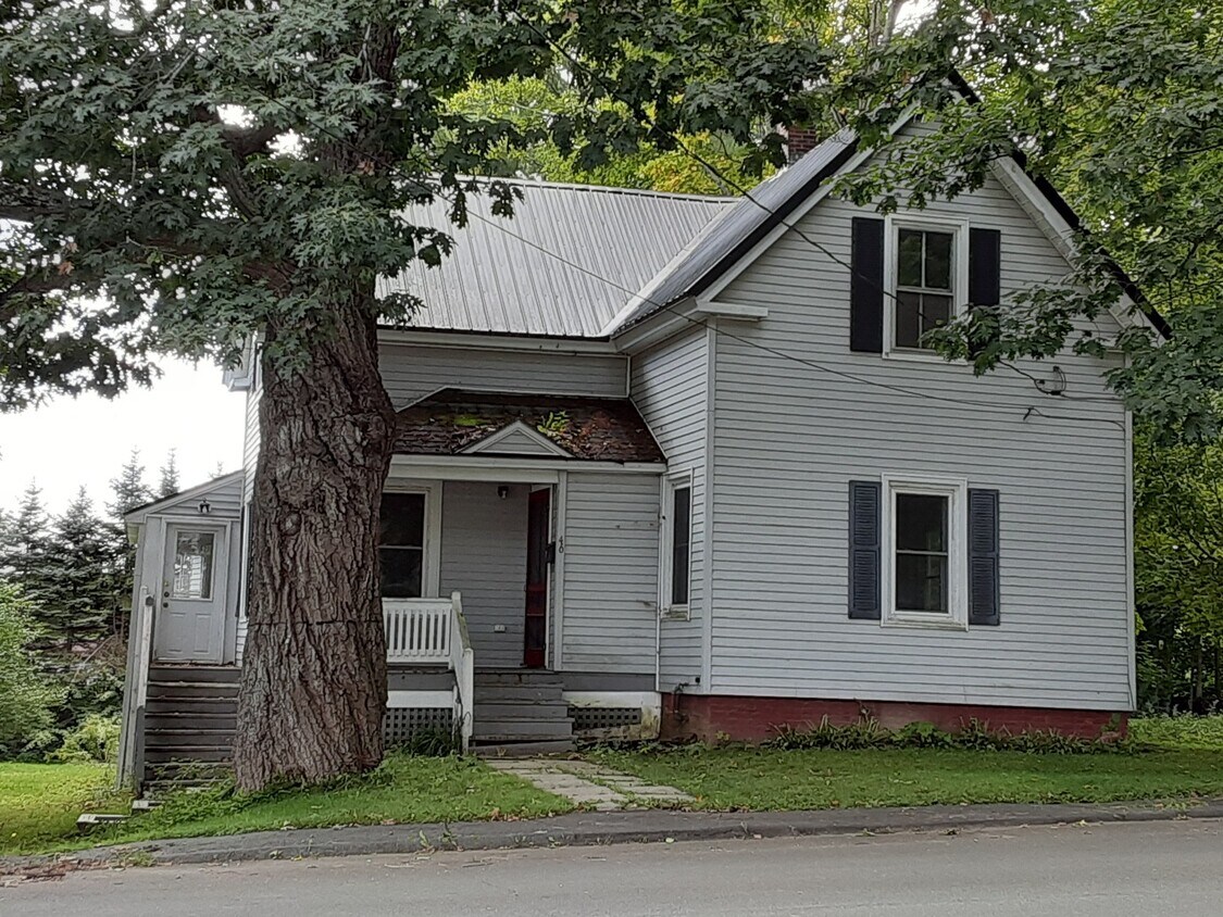 Curb view - 46 Heath St