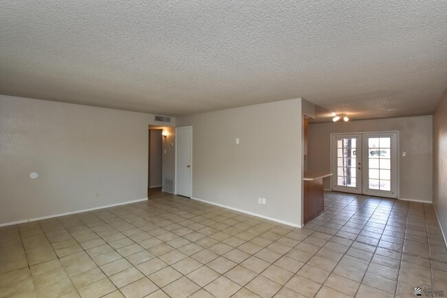 Building Photo - 2490 W Yowell Ct