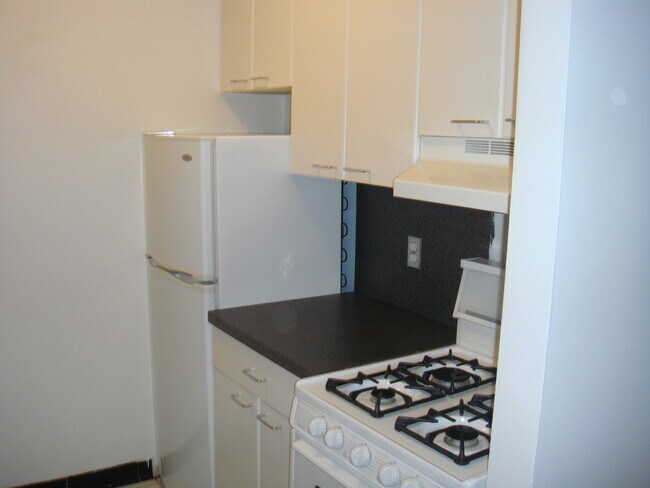 Foto del edificio - 86 W 12th St