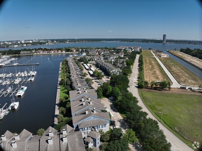 3D Exterior - Anchor at South Shore