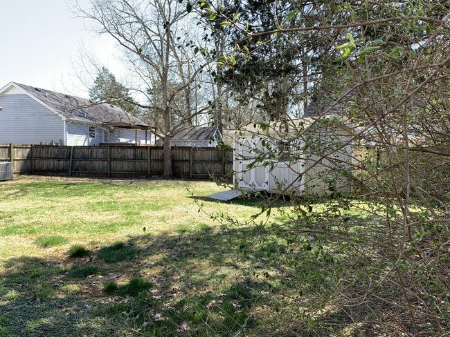 Building Photo - 4924 Deerhaven Dr