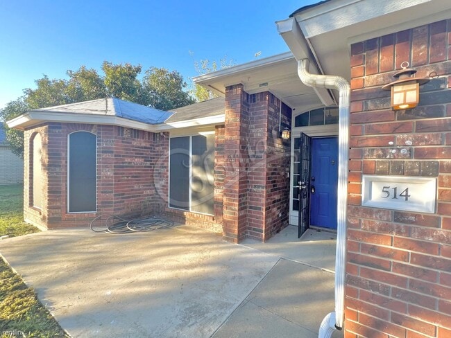 Foto del edificio - 4 br, 2 bath House - 514 Moccasin Dr