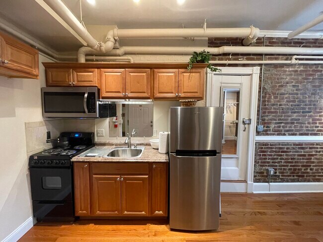 Foto del edificio - 878 Massachusetts Ave