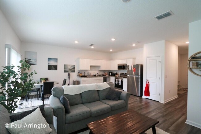 Foto del edificio - 6371 Kay Morgan Ln
