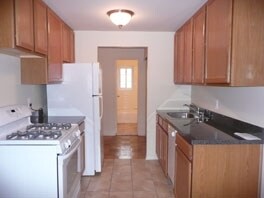 Kitchen - Bethpage Park Apartments