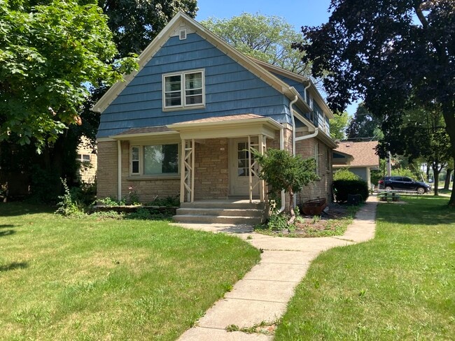 Building Photo - 100 N 80th St