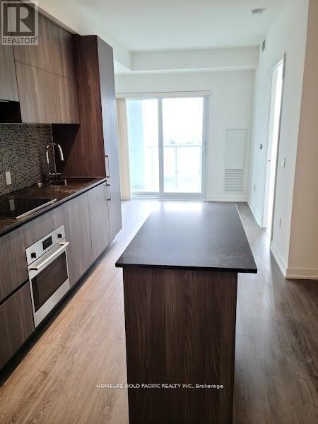 Photo du bâtiment - 1 Yorkville Ave